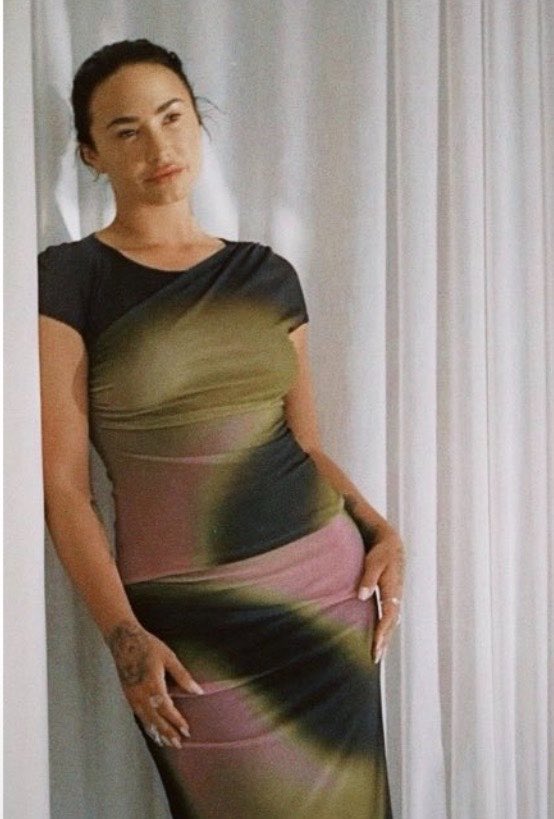 loveslikexstar's tweet photo. she looks beautiful https://t.co/TWfHKMPYLE