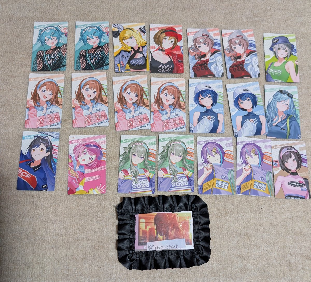 green_shakr's tweet photo. プロジェクトセカイ プロセカ クリフェス2026 エピカ N 箔押し 交換

譲 ミク リン MEIKO 穂波 志歩 みのり 遥 雫 杏 えむ 寧々 類 絵名

求 KAITO>>>レン

郵送での交換希望です。

箔⇔箔での交換。

なるべくKAITOを優先でお取引希望しております。

検索からでも気軽にお声がけ下さい🍀 https://t.co/llyE7oQO4T