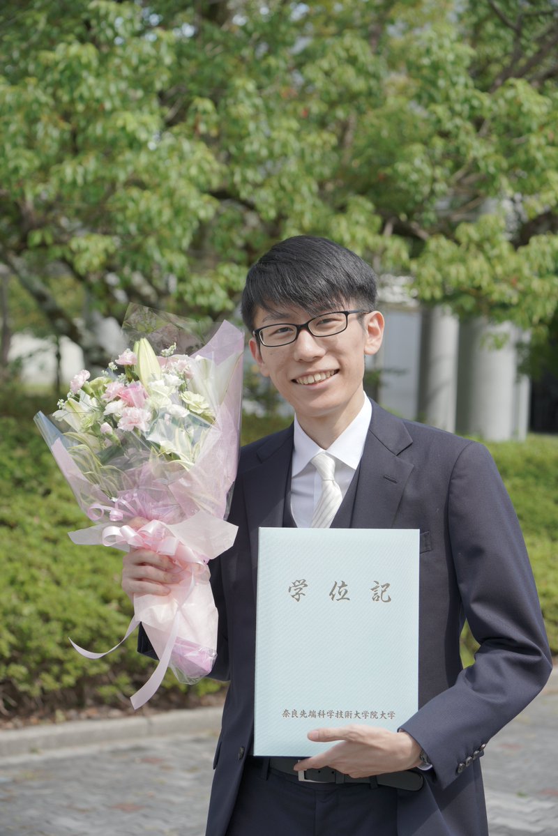 dovedovepigeon's tweet photo. NAISTの博士後期課程を修了し、博士（工学）の学位を取得しました！
周りの人達にとても恵まれた2年半でした、ありがとうございます！

10月からの新生活も楽しみです！！！ https://t.co/MXK3Bq7RIz