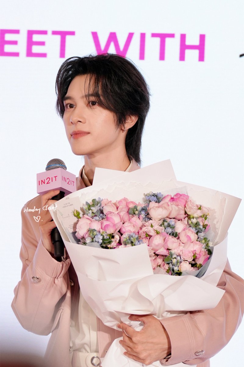 henderycloset's tweet photo. 260926 IN2IT EVENT 

#HENDERY #헨드리 #黄冠亨 #ヘンドリー
#IN2ITXHENDERY https://t.co/RsE9ZCrPM7