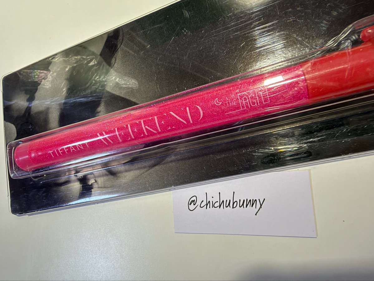 chichubunny's tweet photo. WTS-แท่งไฟ Tiffany WEEKEND ไม่มีถ่านเทส ตีว่าเปิดไม่ติดปล่อยต่อเบาๆให้คนอยากเก็บ 
📦 120บาท รวมส่ง สนใจDM

#ตลาดนัดโซชิ #ตลาดนัดโซวอน #ตลาดนัดsnsd #ตลาดนัดsone #EdgeOfCalm_in_BKK #EdgeOfCalm https://t.co/8h3Jyd2ffq
