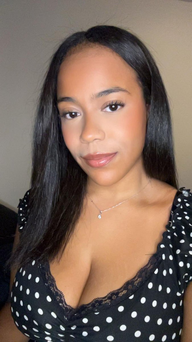 LayyDream's tweet photo. Watching my alphas big dick pound me is what your here for 💞💞🌟🌟🍒🍒

#findom #cuck #bnwo https://t.co/QINdZnY8B3