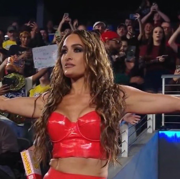 TheJulezBella's tweet photo. Imagine the matching looks with Brie when she comes back😩 https://t.co/9YuJw5NDc1