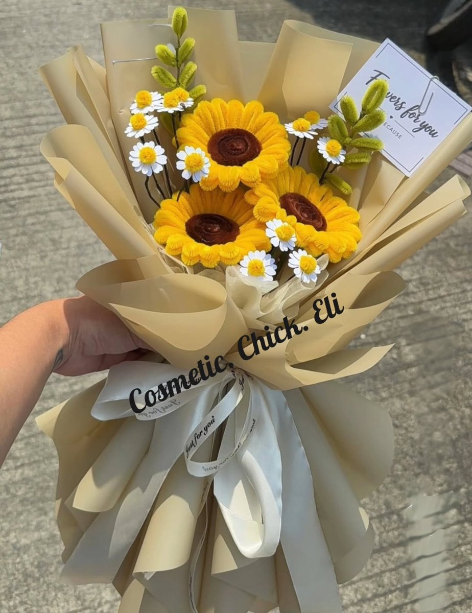 LeanJudddt's tweet photo. Don’t miss out—place your order for yellow flowers: 0984588328 https://t.co/XOrmOzlGXN