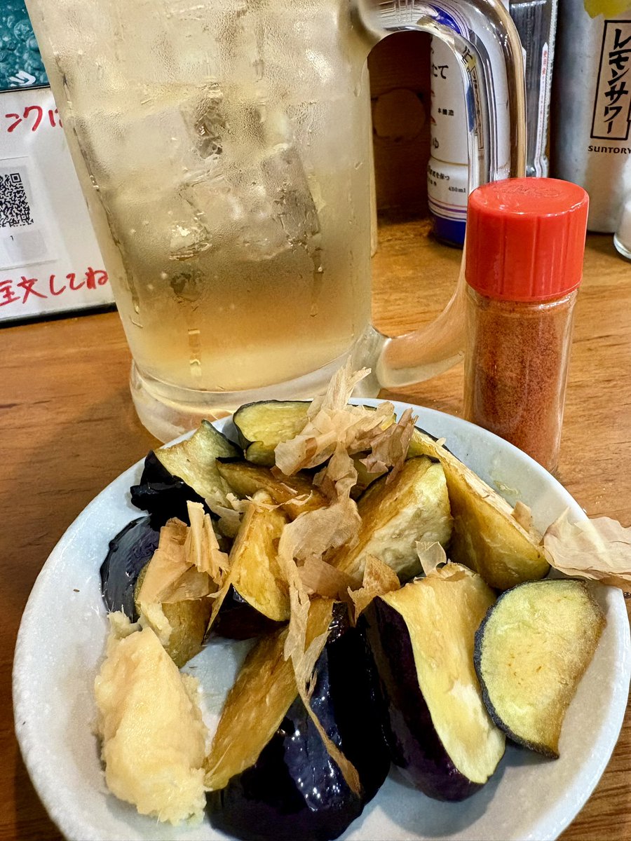 Ricardo_sdv's tweet photo. 秋茄子とメガジ���ッキで開幕 https://t.co/iQ34l5HLq2