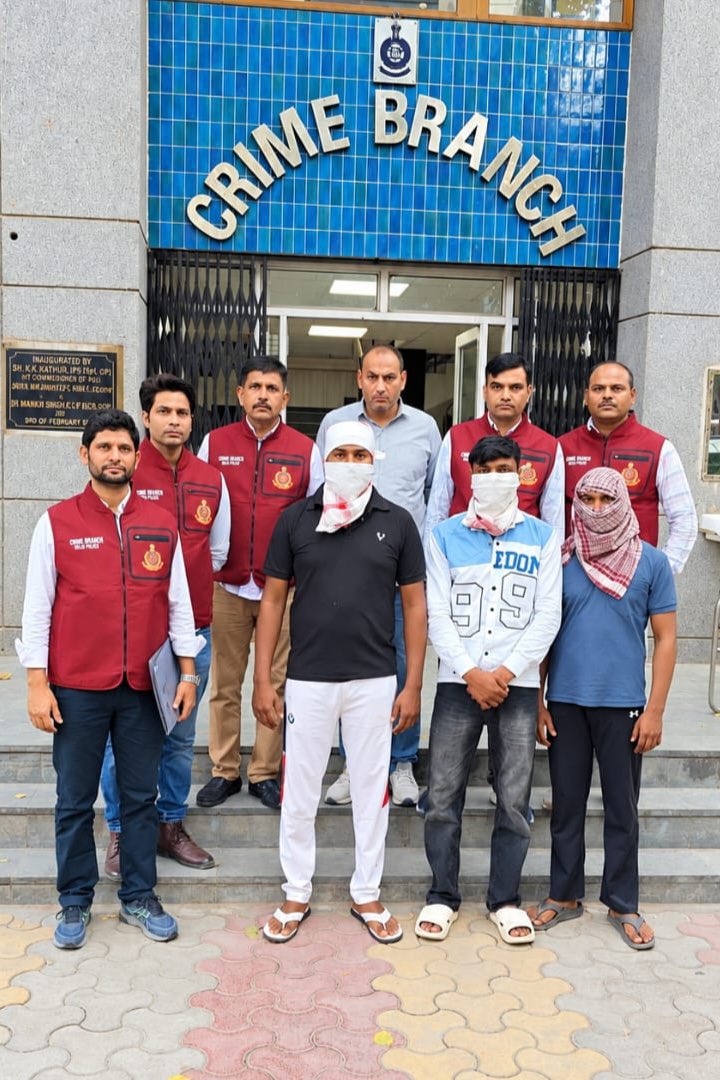 CrimeBranchDP's tweet photo. 🚨🔥 SENSATIONAL THEFT CASE SOLVED — 3 ARRESTED! 🚔
🎯 NR-I, Crime Branch, Delhi cracks a theft case of PS Rani Bagh, Delhi, arresting 03 accused with recovery of stolen property.
💰 ₹2,10,340 cash + Apple Laptop, Bank Passbook, Pen Drive & Aadhaar Copy, along with the Scooty used in the crime, recovered.
⚡ Specific intelligence, technical analysis & field sources led the team to the accused.

💪 Successful operation led by Insp. Pukhraj, under ACP Ashok Sharma and under the supervision of DCP Sh. Chandra Kumar Singh

🚨🔥 सनसनीखेज चोरी का मामला सुलझा — 03 आरोपी गिरफ्तार! 🚔
🎯 NR-I, क्राइम ब्रांच, दिल्ली ने थाना रानी बाग, दिल्ली के चोरी के मामले को सुलझाते हुए 03 आरोपियों को गिरफ्तार किया तथा चोरी की संपत्ति बरामद की।
💰 ₹2,10,340 नकद + Apple Laptop मय Charger + Bank Passbook, Pen Drive एवं Aadhaar Copy, साथ ही वारदात में प्रयुक्त Scooty बरामद।
⚡ विशिष्ट खुफिया सूचना, तकनीकी विश्लेषण एवं फील्ड स्रोतों की मदद से आरोपियों तक पहुँचा गया।

💪 सफल कार्रवाई का नेतृत्व इंस्पेक्टर पुखराज ने किया, एसीपी अशोक शर्मा के मार्गदर्शन में तथा डीसीपी श्री चन्द्र कुमार सिंह के पर्यवेक्षण में। 

https://t.co/aSYlWagsNy

#DelhiPolice
#CrimeBranch

@LtGovDelhi
@DelhiPolice
@CPDelhi