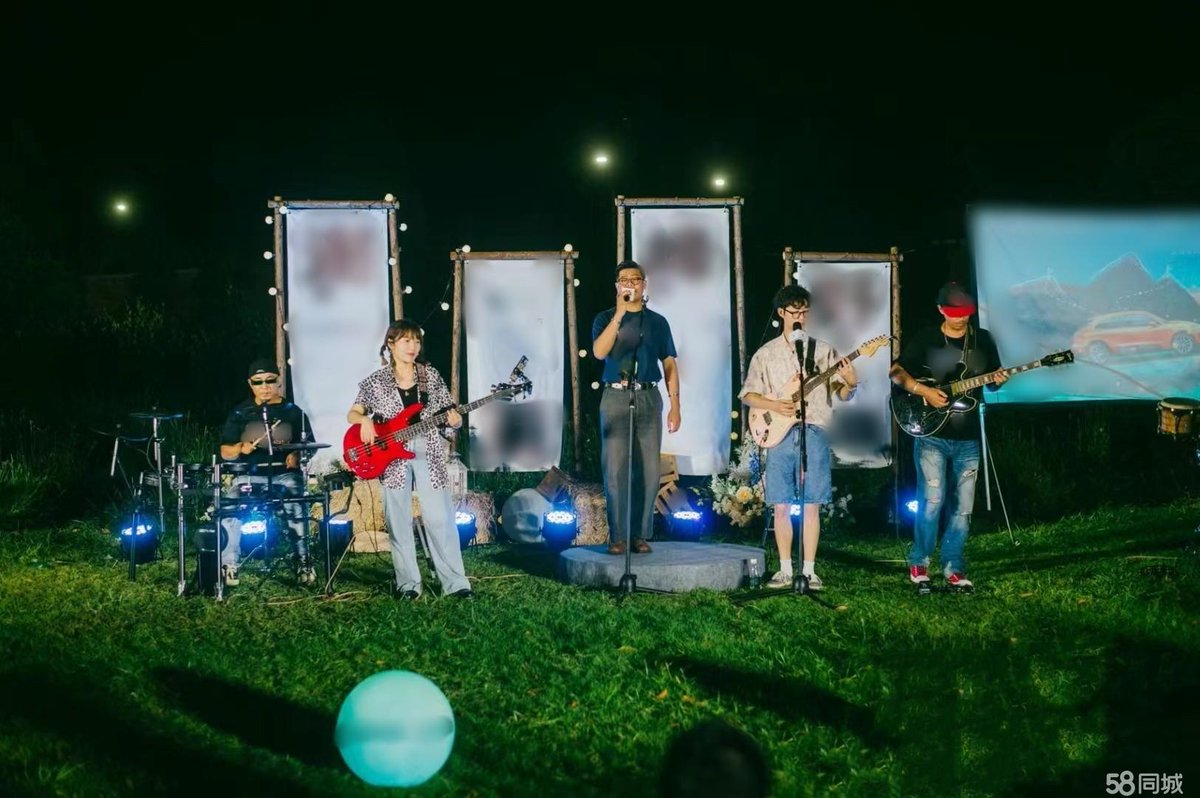 tonynate618084's tweet photo. Just caught the indie band’s soul-stirring live show at the downtown theater—their new track hit way harder than on streaming! Catch them next week if you can, 10/12 at 7PM. https://t.co/0JTQ5OD4LD