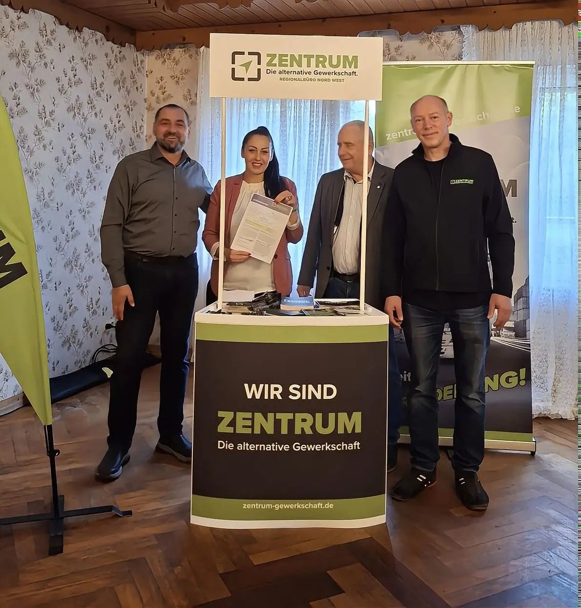 zentrum___'s tweet photo. Infostand auf der Aufstellungsversammlung der @AfD_LV_NDS mit Sonja Nilz, AfD Generalsekretärin und neues Fördermitglied von Zentrum 🤝 https://t.co/t8tjUChl09