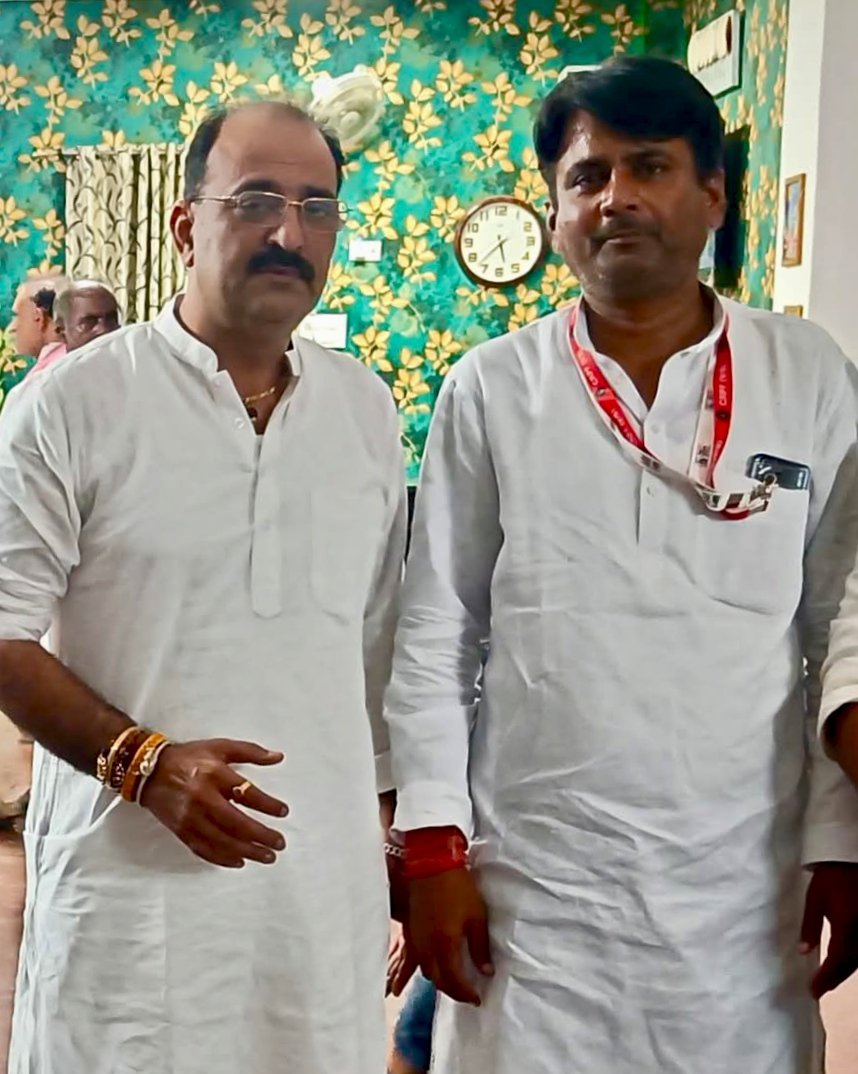 KumarAshishINC's tweet photo. अखिल भारतीय कांग्रेस कमिटी के पूर्व सचिव व बिहार कांग्रेस के सह-प्रभारी रहे आदरणीय @virenderrathor जी को जन्मदिन की हार्दिक बधाई एवं शुभकामनाएं।

भोलेनाथ से आपके उत्तम स्वास्थ्य एवं दीर्घायु जीवन की कामना करता हूं। https://t.co/DoWc7n058W