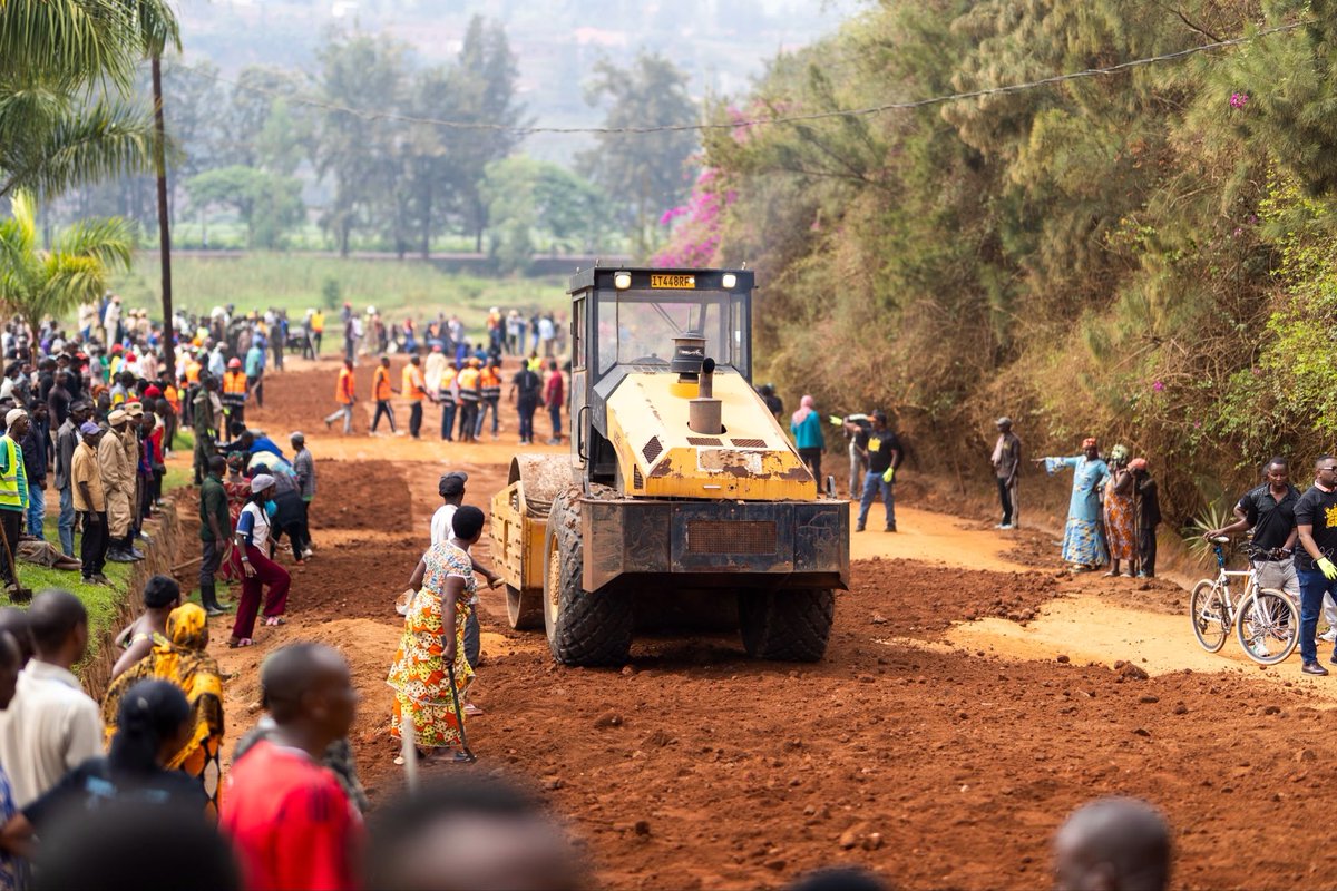 nsanzimanasabin's tweet photo. Turi gukora Umuganda @Gasabo_District 
Turi #SoberGen 🇷🇼 https://t.co/ZsRGkMigMu