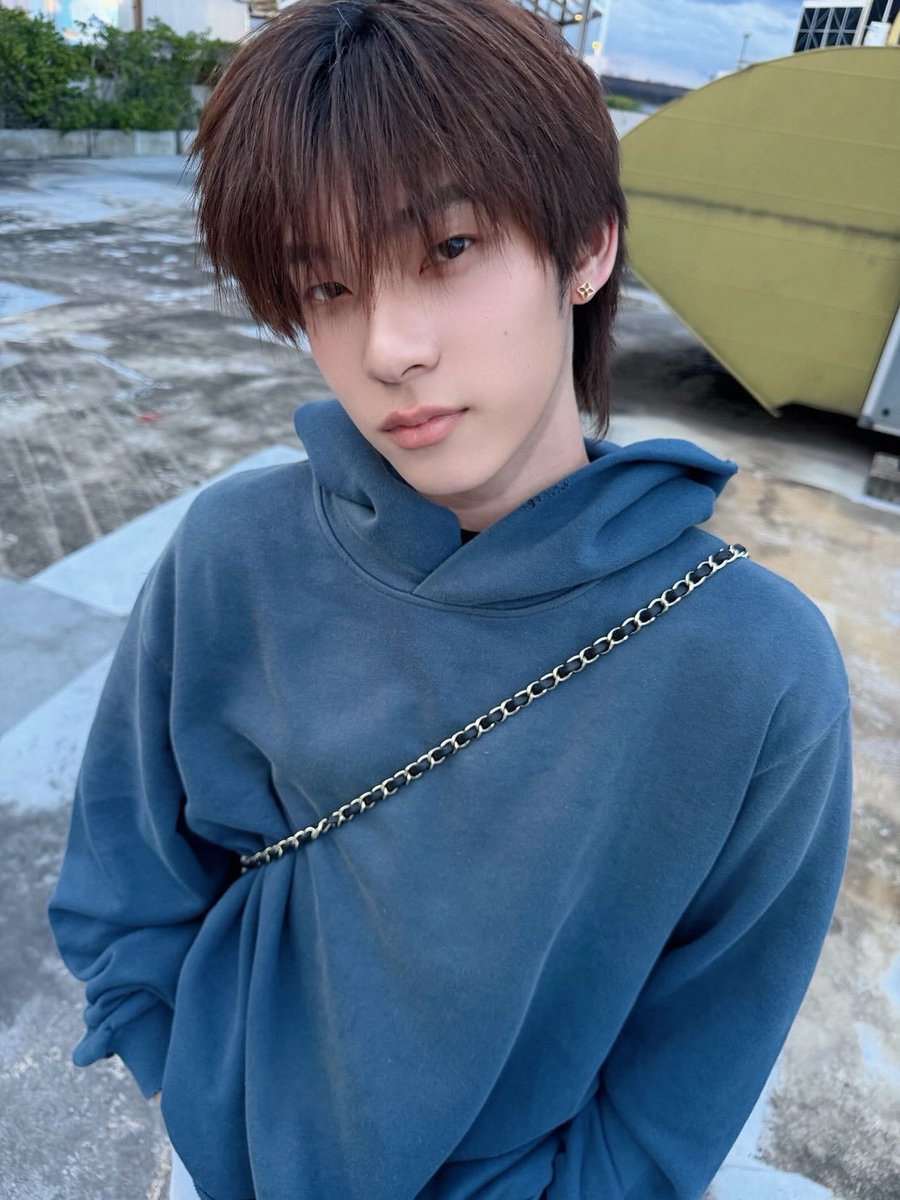 endzhu_'s tweet photo. omggg my puppy i miss u🤏🤏 https://t.co/z38bauNwB9