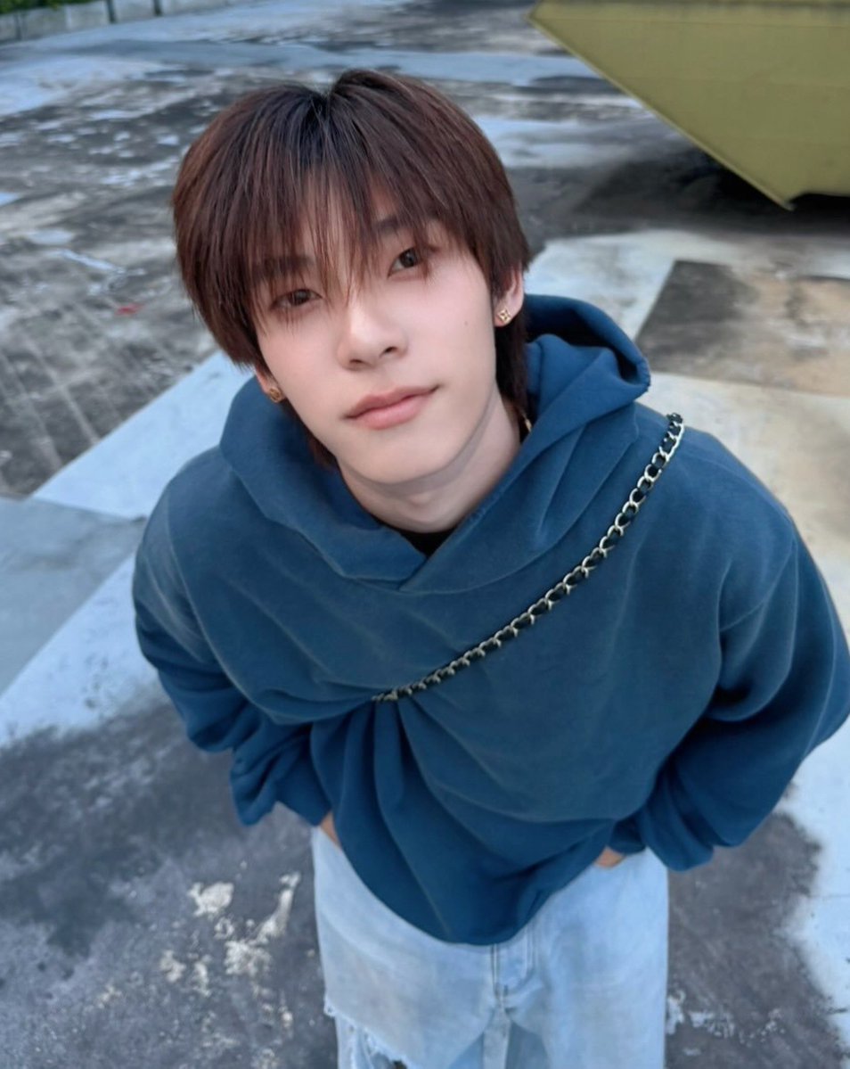 endzhu_'s tweet photo. omggg my puppy i miss u🤏🤏 https://t.co/z38bauNwB9