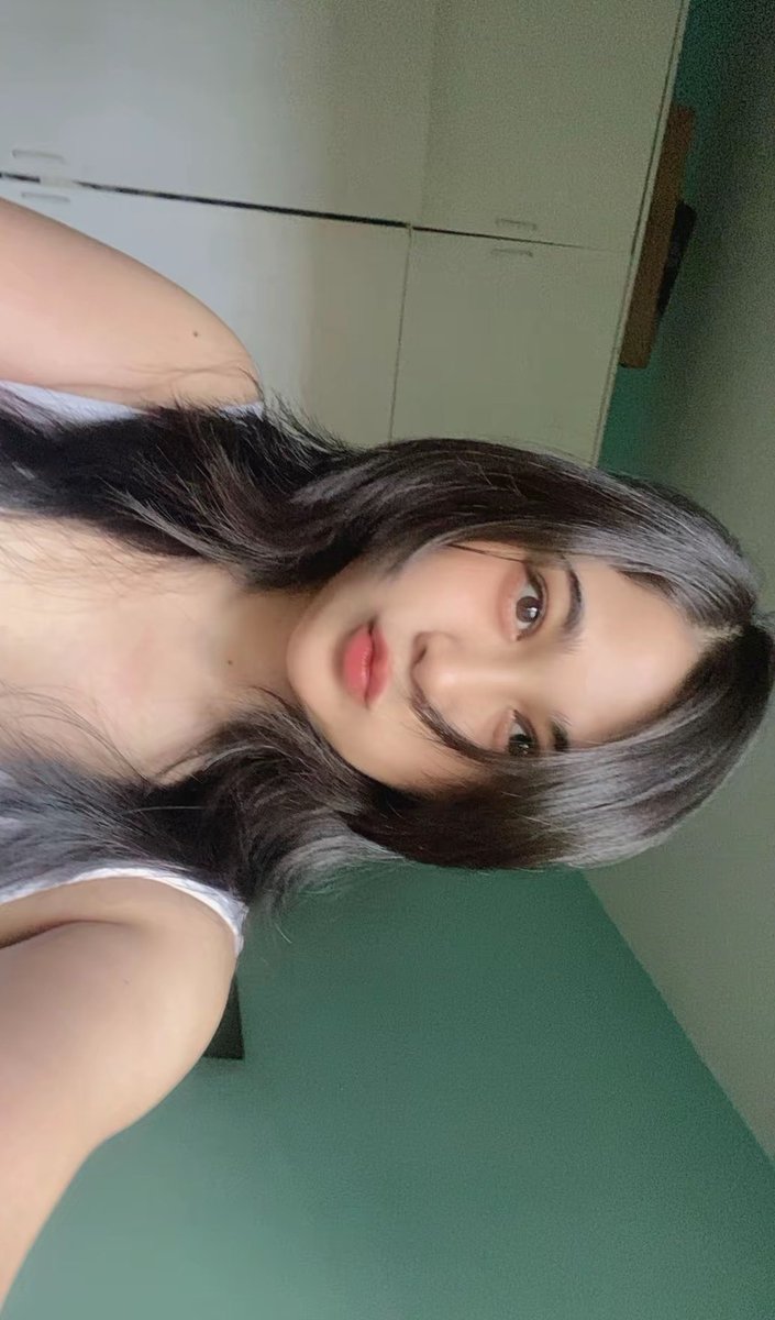 baobeiKkun's tweet photo. I’m late to the party, but I’m here~ 
Happy Luné Day!

#lunéselcaday #LUNÉJidoriDay #andteam_K https://t.co/yPjf2ZrGWQ