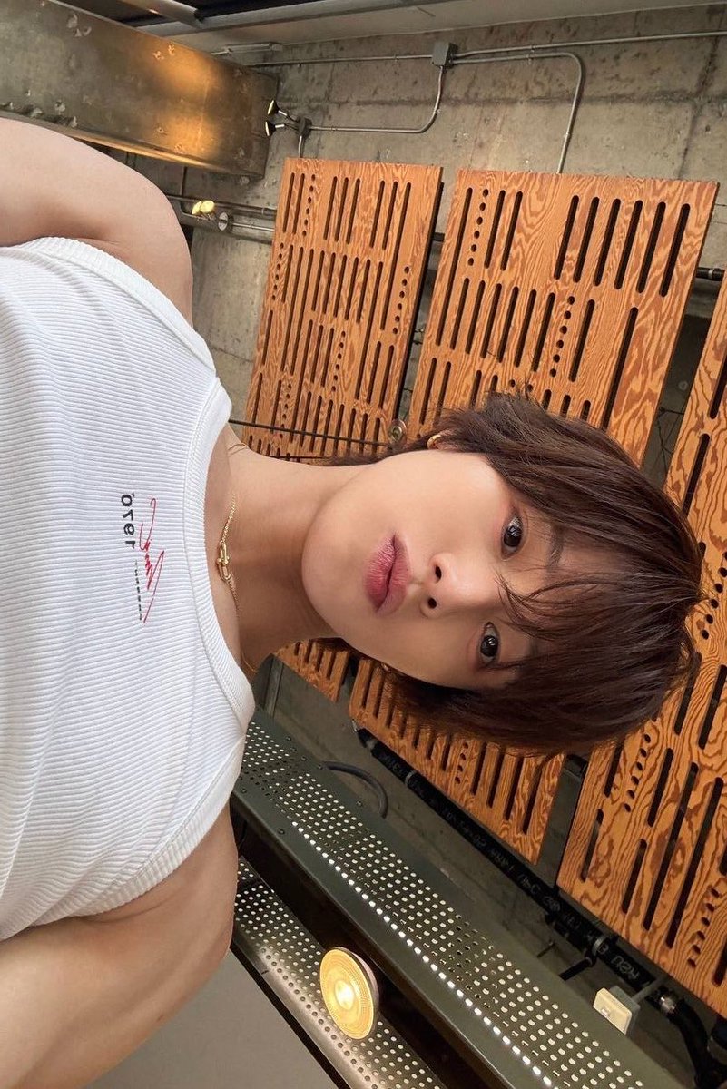 baobeiKkun's tweet photo. I’m late to the party, but I’m here~ 
Happy Luné Day!

#lunéselcaday #LUNÉJidoriDay #andteam_K https://t.co/yPjf2ZrGWQ