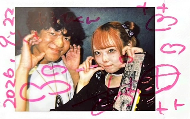 yuhi_ika's tweet photo. 2026.9.22 IDOL CAMP in AOYAMA
某アイドルグループの某メンバーに似てるなーと思い…
サウンド良くてとても気になったグループだった！オタク楽しそうで混ぜてもらいめちゃ沸けた〜 https://t.co/SpYNmStvSi