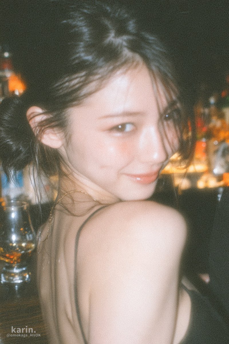 omokage_AIsOK's tweet photo. Turning around to see your charming style, brightening this quiet bar with a lovely smile https://t.co/82Qhxy6fq4
