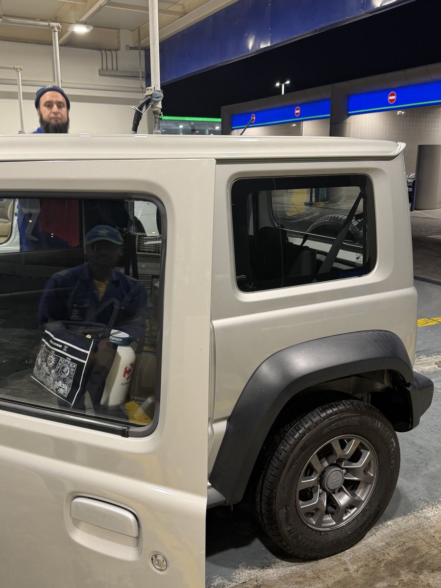 brakshrbak's tweet photo. نصيحة لحد يشتريها اجرتها شهرين وتحسفت بطيئة جدا جدا https://t.co/dAi6zVFrbZ