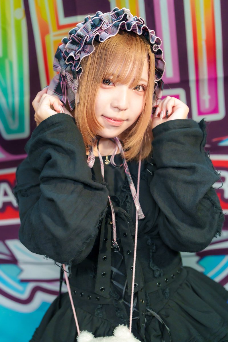1_uka_r57c2's tweet photo. WELIT STUDIO
特典会
栗原実里ちゃん @welit_minori 

初めてWELIT主催イベントへ
HOT SHOTとハニー(泣きっ面って皆は略してるらしい)聴けて大満足☺️
実里ちゃんは髪明るくなって可愛さがアップデートしてました🙄

#WELIT
#ポートレート
#portrait https://t.co/cPsBBLVZIm