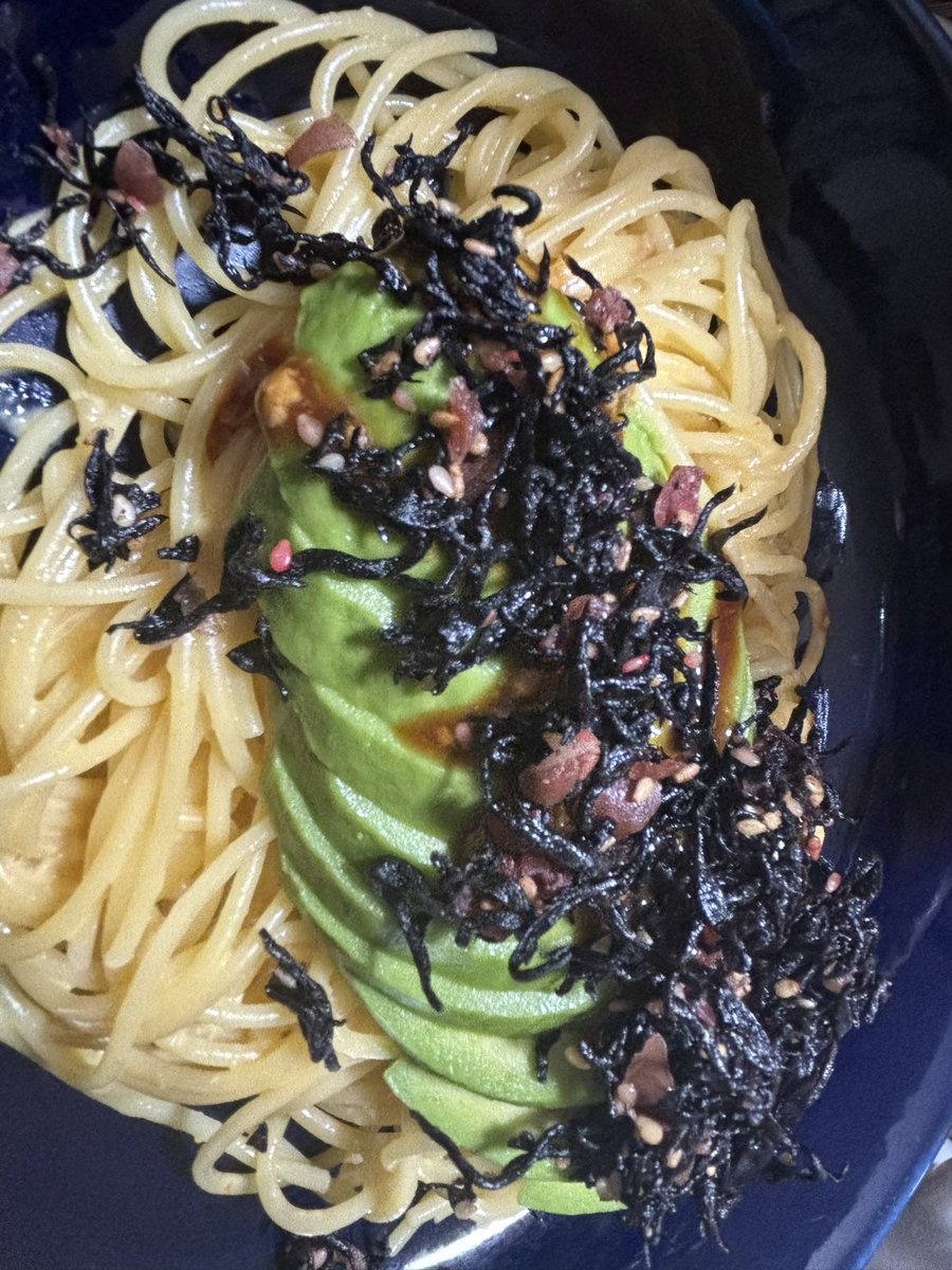 sr_non_chocolat's tweet photo. 梅の実ひじきとアボカドカルボ🍝 https://t.co/43qccP2bin