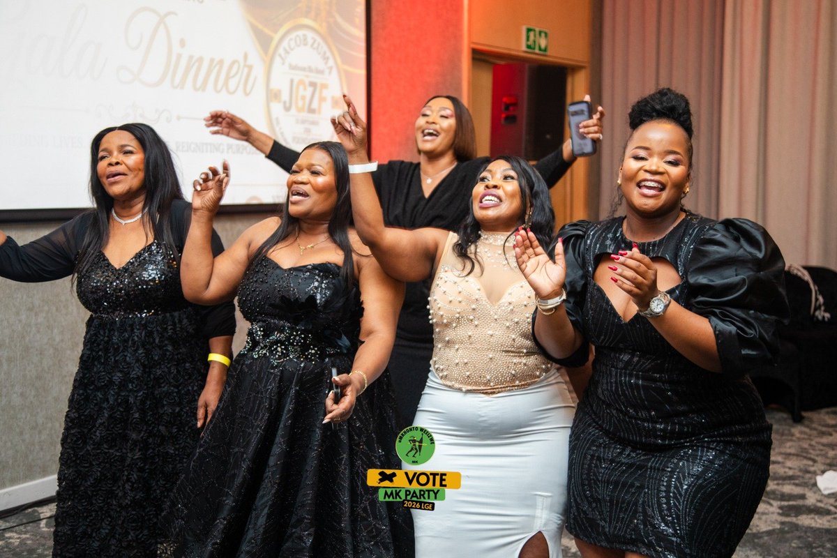 MkhontoweSizwex's tweet photo. His Excellency President Jacob Zuma relaunched the Jacob Zuma Foundation at the Radisson Blu Hotel in Durban last night.
People came out in numbers to show their support for President Zuma and the Foundation’s vision of serving communities &amp; contributing to a better South Africa. https://t.co/4u075zOfF3