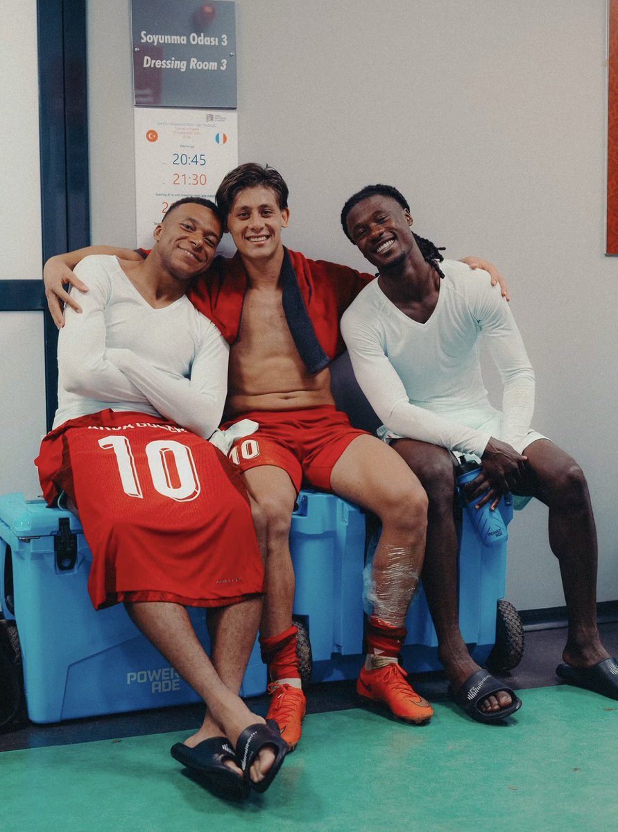 iHQGuler's tweet photo. Kylian Mbappé x Arda x Camavinga 😍❤️ https://t.co/qaMRvRJL9i