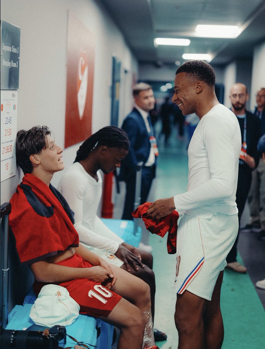 iHQGuler's tweet photo. Kylian Mbappé x Arda x Camavinga 😍❤️ https://t.co/qaMRvRJL9i