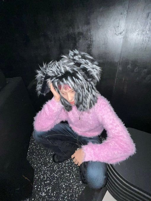 theoisunique's tweet photo. dun bos bos gezerken bu ustu gordum direkt kyonun bu looku geldi aklima hemen fotosunu cektim https://t.co/oriYr3xnaL