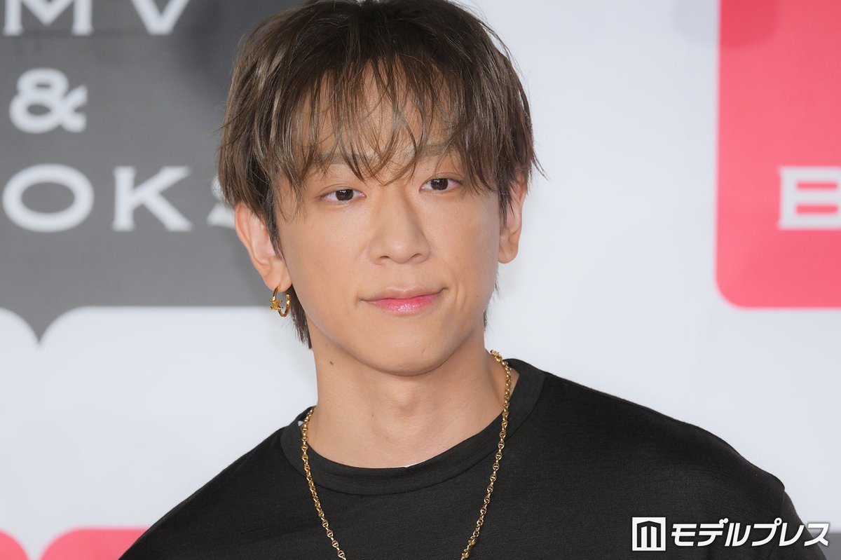 modelpress's tweet photo. 【写真追加📷️】NEWS小山慶一郎
実姉・みきママとイベント出席✨️

小山、レシピ本出版で
「NEWS3人が本を出したということになります」

姉のお気に入り料理、幼少期エピソード
母親への感謝も語る
https://t.co/UdIfK90uJi

「NEWS 小山慶一郎×みきママの超簡単おうちごはんレシピ 小山姉弟の食卓」発売記念イベント🍚