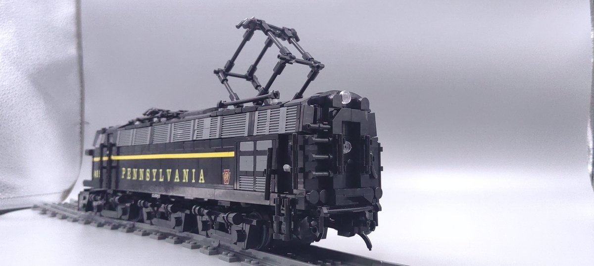 ziyu_zhang51054's tweet photo. Pennsylvania Railroad E3b No. 4996 in Baustein.
Built by Flash Dove, this MOC recreates one of PRR’s distinctive early electric locomotives.
#LEGO #LEGOTrain #LEGOMOC #BrickTrain #PennsylvaniaRailroad #PRR #E3b #ElectricLocomotive #AmericanRailroads https://t.co/CzM8s9RLBL