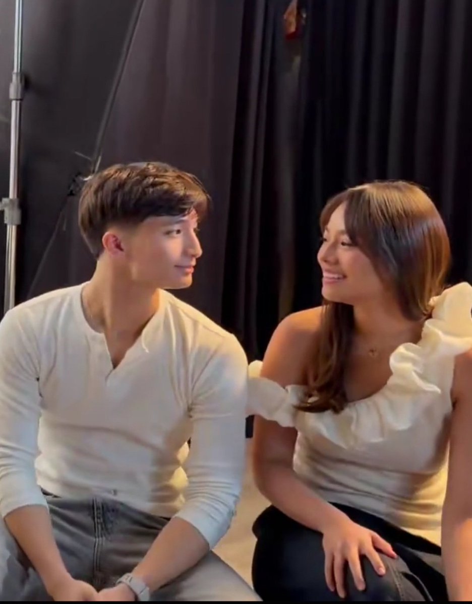 dontalktomeplss's tweet photo. Perfect couple 

ELEVEN MOS IN LELQUIN LORE
​#11MonthsWithLelQuin https://t.co/RI35vZfF7B