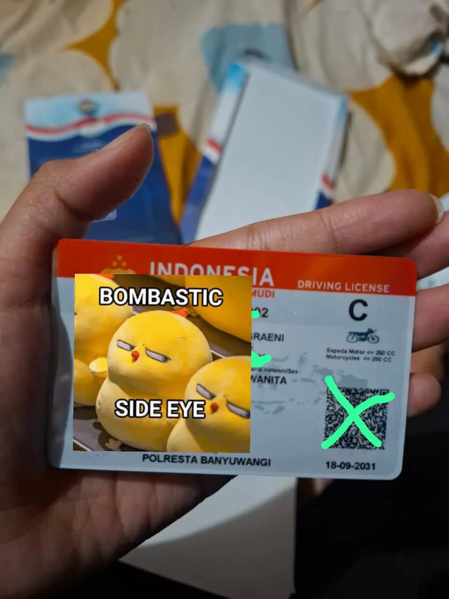 Smash1014314's tweet photo. Halo warga 👋🏻

Akhirnya SIM online-ku sampai 🤏🏻

So far prosesnya terbilang gampang. Aku spill rincian budget-nya:

E-rikkes: pilih yang online, Rp0
E-PPsi: Rp77.500
Penerbitan SIM + ongkir: Rp117.501

Btw aku domisili Jateng, tapi pilih Satpas Banyuwangi, jadi ongkirnya sekitar Rp32.000.