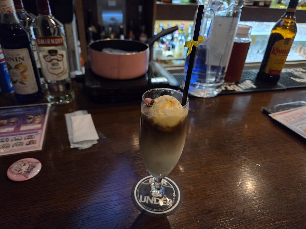 val_mouse's tweet photo. ドリンク2杯目は、
ゅかにゃんで…ほっとひとｲｷｯ♡
#音声作品声優コラボBAR
写真撮る前に少し飲んでしまったw https://t.co/AYkypgghau
