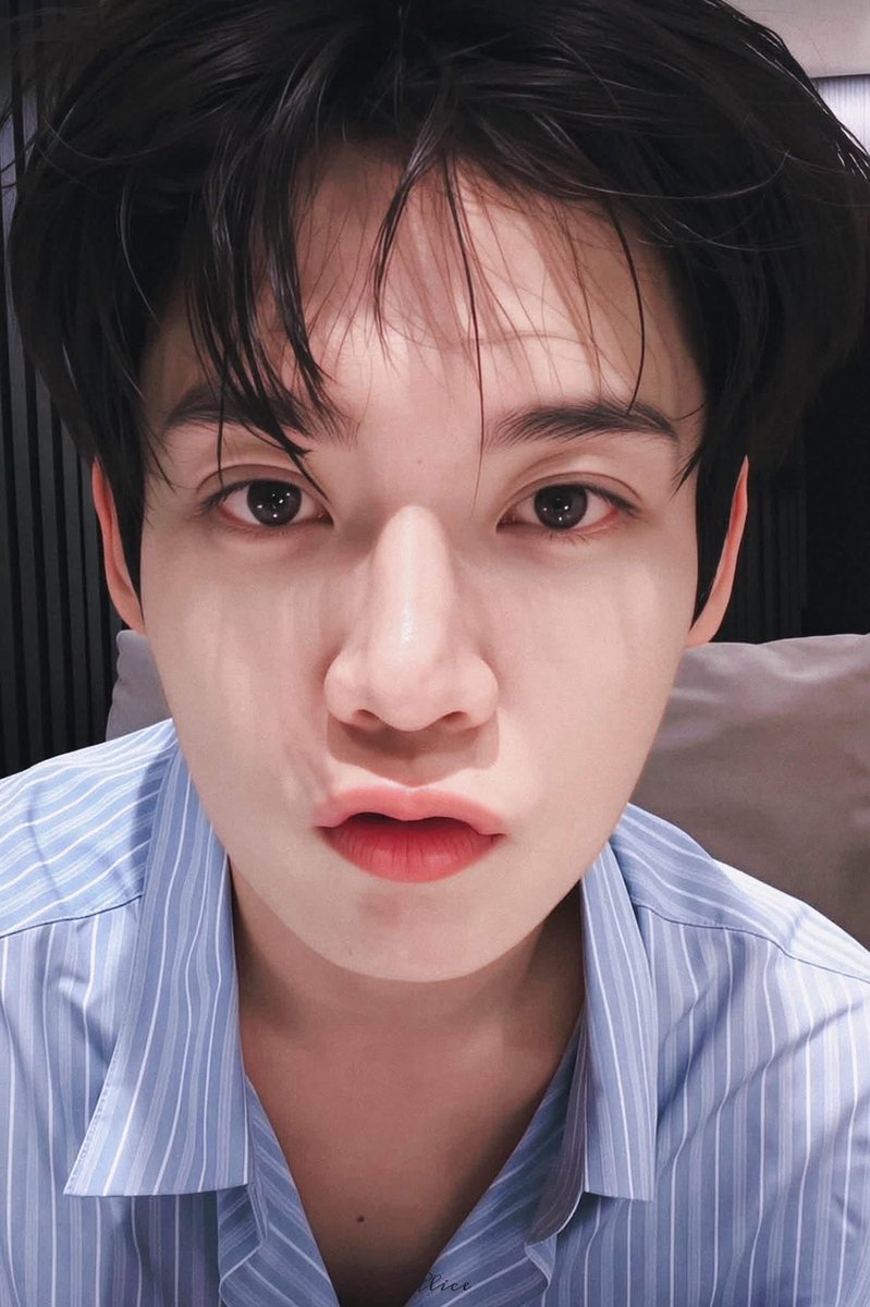 Phanphanfej5's tweet photo. Kim chap u chu chu chu
#KimYoonSik #김윤식 #金允植 https://t.co/6EZu2H1MRK