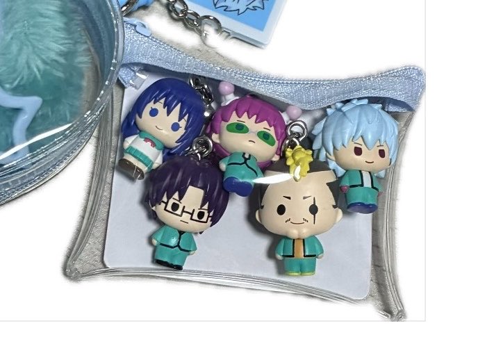 soa_0910's tweet photo. めちゃくちゃちっちゃいポーチ買った〜
一応入るけど燃堂の顔がデカすぎるのと中でズレちゃうのをどうにかしたい🤔...💭凄いこっち見てる
あとハート型のポーチにタピがピッタリ入った🩵 https://t.co/TMVrb0D0r1