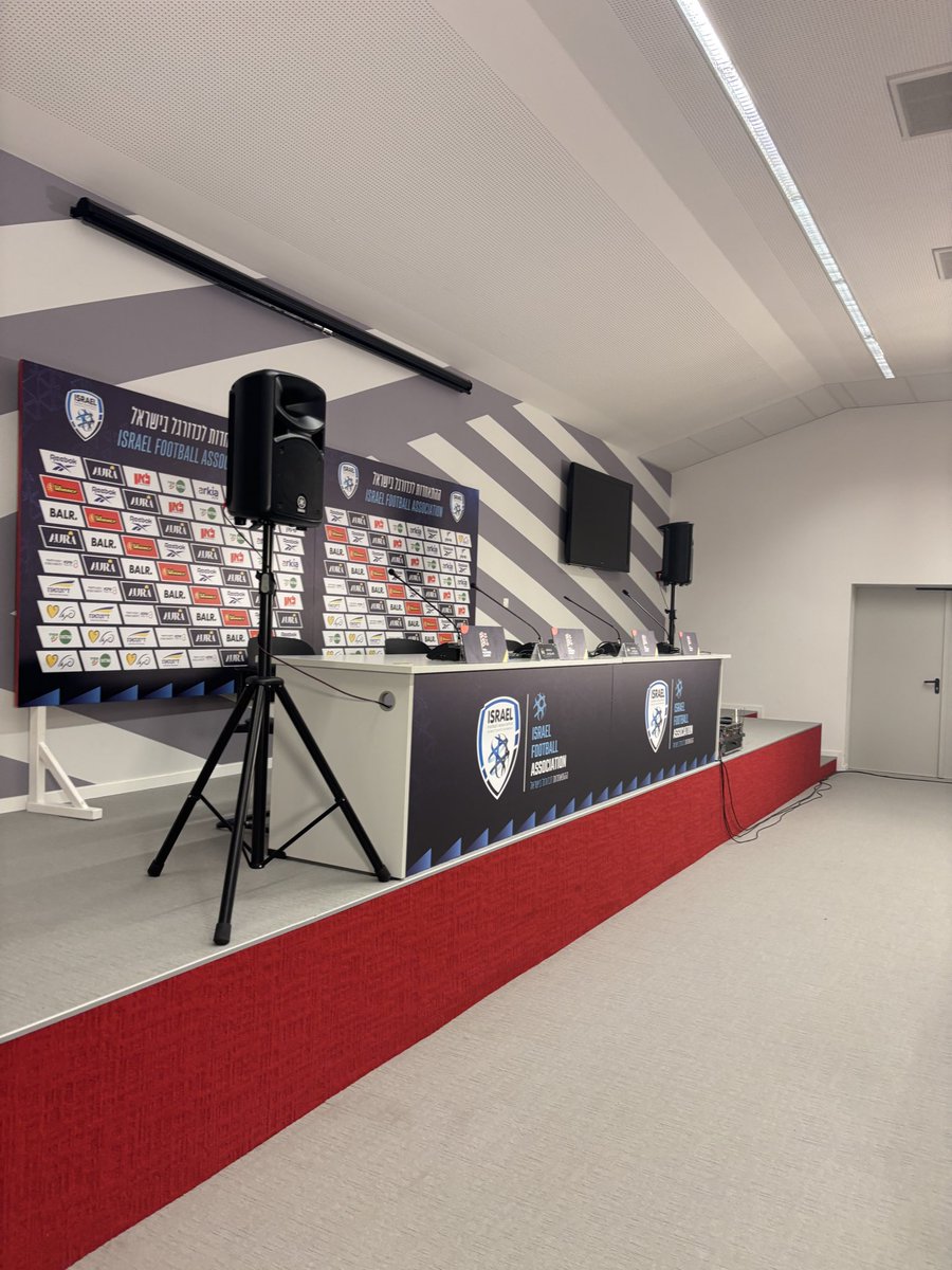 JFallonExaminer's tweet photo. Press conference postponed by FAI. UEFA say they have just been informed. A developing situation… https://t.co/vsa7YQDDUk