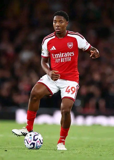 Bridget_Anaekwe's tweet photo. Happy 20th Birthday, Myles Lewis Skelly 
From Hale End to shining under the lights at the Emirates and starring for the senior England squad, watching your journey has been pure joy. You play with the heart, grit, and class of a true Gunner, and turning 20 is just the beginning of what's ahead.
Keep bossing the midfield, keep breaking limits, and keep making the Arsenal family proud. Thank you for everything you give to the badge. 🔴⚪ #COYG #MLS20