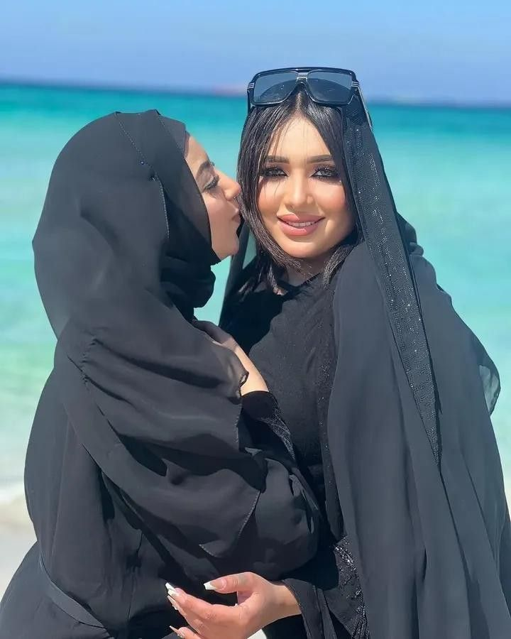 EmotionUnlimit's tweet photo. جتنی سخت اور عزت دار فیملی ہوتی ہے
 انکی کنواری خواتین کے جسم میں گرمی اتنی ہی ذیادہ پائی جاتی ہے
 جس کی بڑی وجہ مردوں تک رسائی نہ ہونا https://t.co/REvjTJctTN