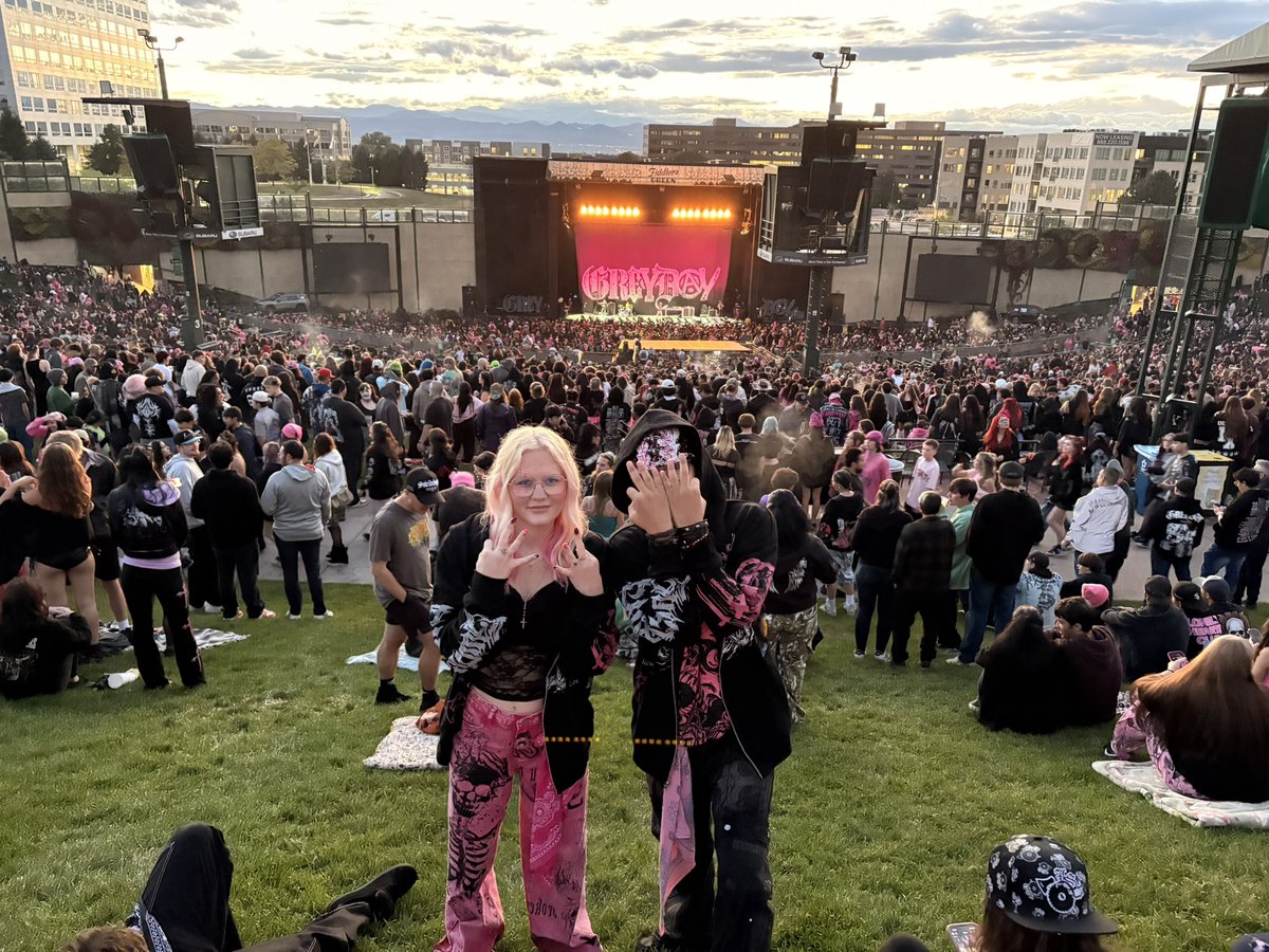 Izzy040608's tweet photo. Holy post-concert depression. I just got home from Greyday in Denver and I am absolutely speechless. I lost my voice from singing so loud and screaming the lyrics to pretty much every single song. The boys genuinely blessed us tonight with everything. The setlist was fucking gorgeous. The confetti and energy was so beautiful and just healed all of me tonight. The little girl in me right now is so fucking happy and I can actually feel her again. I felt like I could be myself there and I didn’t have to hide away. I actually felt good in my own skin. Scrimmy had me going losing my voice, and I lost my breath several times trying to keep up with Ruby. I don’t like to cry in public, but Scrim AND Ruby’s speech had me in tears. I genuinely can’t thank you boys enough. I thank God every single day that he kept you guys here with us. We really need you guys. I need you guys. I love you both SO. MUCH. 🩷🩶 G59tilthegrave