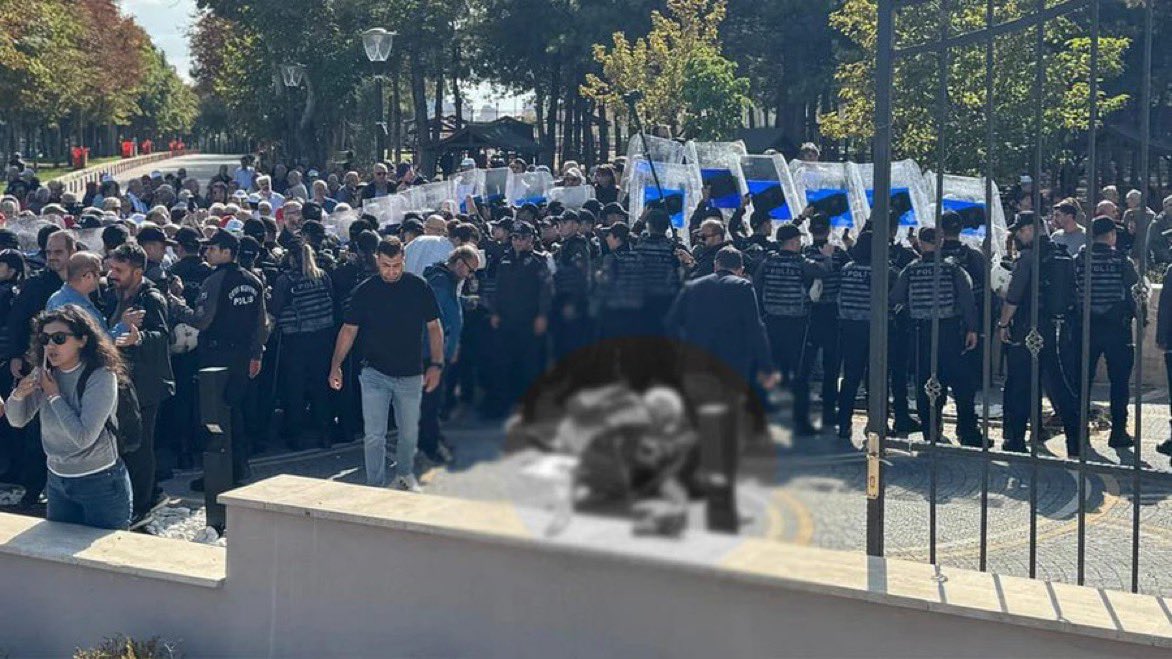 kerimbutunnnx's tweet photo. Para için değil, onurumuz için! https://t.co/OZEqyxMURV