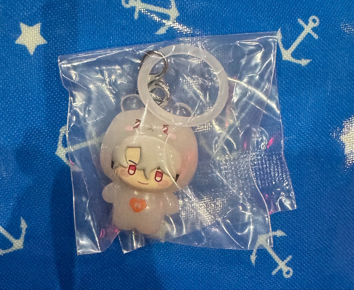 torihiki_str's tweet photo. 【交換】
2026 PLAVE World Tour KEEP IT MANIC
A2T DRAW in Incheon フォトカード
譲》ノア　💜

メムミムめじるしアクセサリー
譲》ウノ　❤️

AGF2025クリアフォトカード
譲》ノア　💜

求》全て同種バンビ 💗

今日明日ぴあアリーナ現地交換にて探しております！

検索からでもお気軽に☘️ https://t.co/NB0vuWqHn7