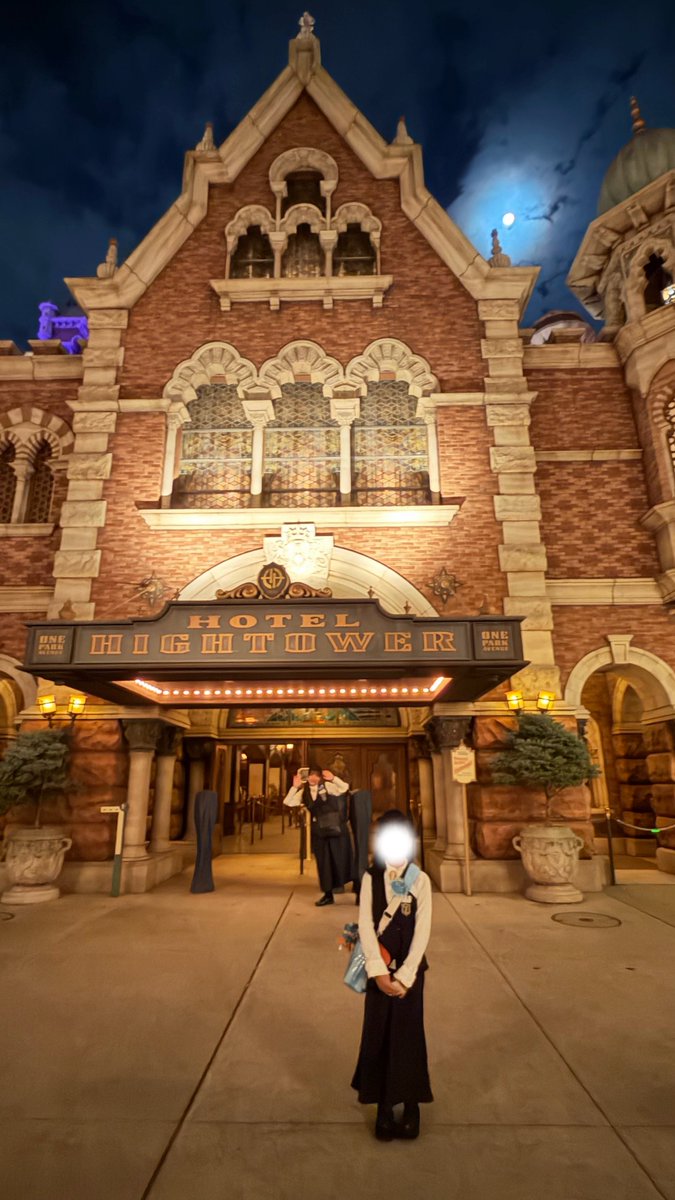 rinhsgw's tweet photo. 講談社イブニングパーティー
子供はタワテラのキャストコスチュームでインパ
タワテラのキャストさんに「かわいい」と言われ、セレブレーションシールを沢山もらったり、ご好意で普段入れないエリアに入らせくれたり🥹
ホスピタリティに感謝✨
ディズニーって凄い✨ https://t.co/Z5I4TJ6Vz7
