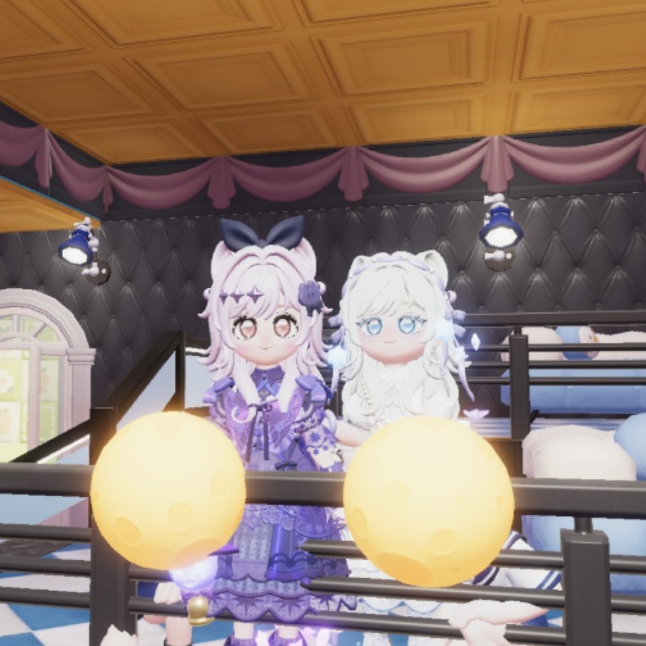 0130mimimi's tweet photo. ライブ行ってきた♡"しゃがんでるフレさんが電球にしか見えない問題wwww https://t.co/qlsFuVHmF3
