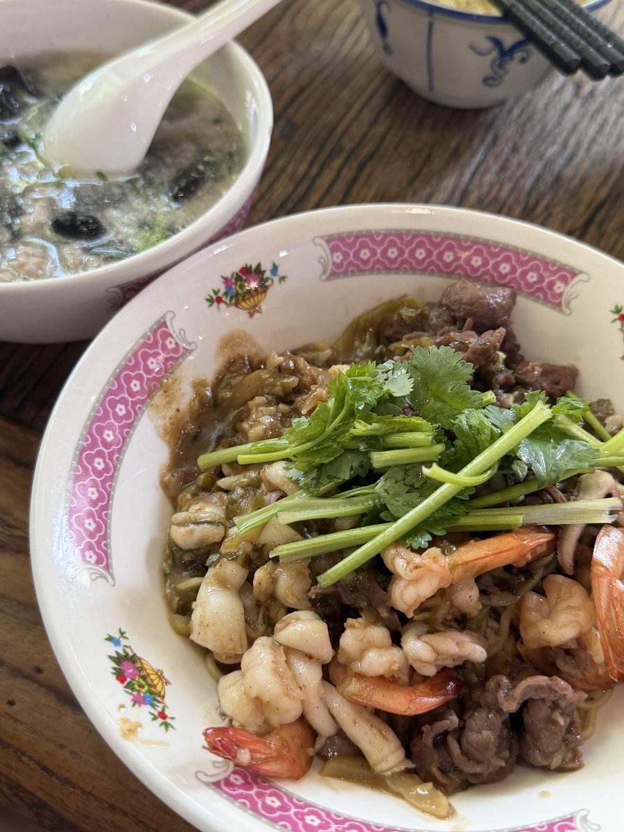 MaidesHafiz's tweet photo. ‧₊˚✩ 食べる 🍜 ジ. https://t.co/bDPI6njOZh