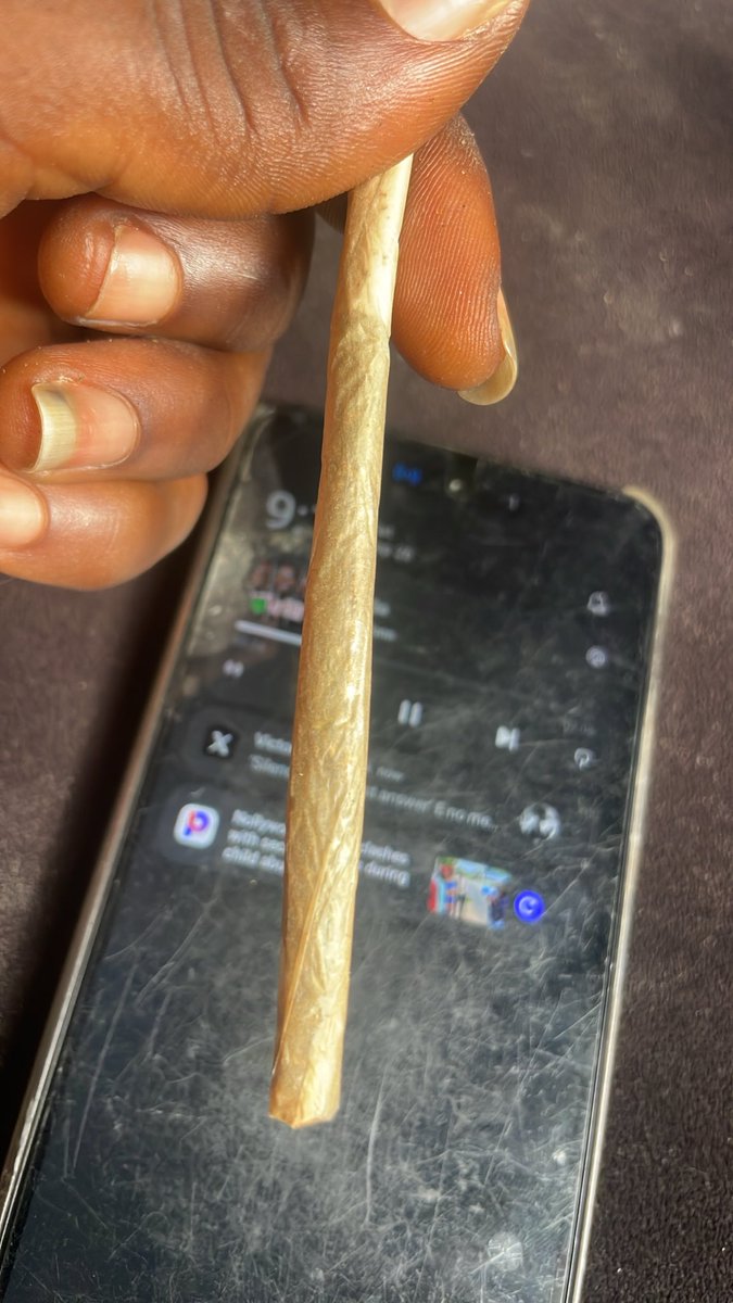 Ayomidey6k's tweet photo. So officially it’s been 4 days I stopped smoking 🤦🏻‍♂️, but I couldn’t eat for days I have been having stomach ache so i decided to break the fasting,puff with me this morning…… https://t.co/ClCIXvB1Nv