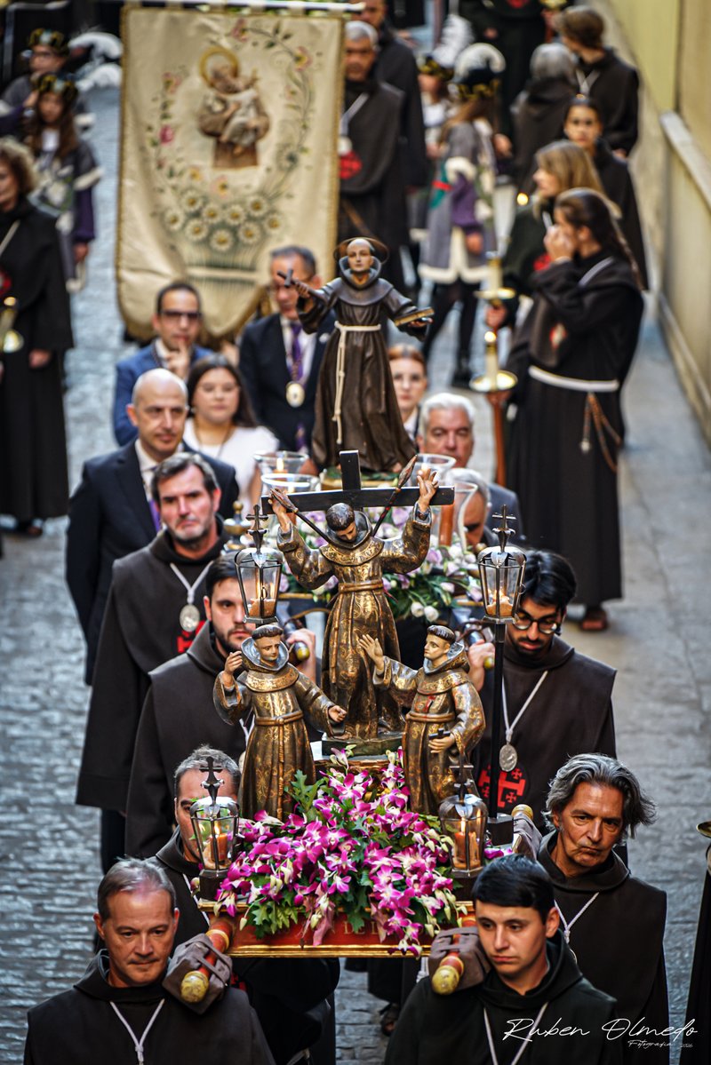 RubenOlmedo's tweet photo. San Francisco de Asis 800 Aniv de su muerte, Procesión Extraordinaria. OFS La Cruz Desnuda

Con @OFSCruzdesnuda 

Amplio reportaje fotográfico en el enlace.

https://t.co/ckJx1nrBOW

@VCofrade @jcssvall https://t.co/N0dcy01LSc