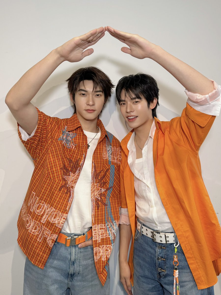 DomundiTV's tweet photo. พบกับ “ตี๋ตี๋” @twnpich และ “ป๋อ” @porsuppakarn ได้ในงาน คู่หูแสนอร่อย x TEETEEPOR ✨

#คู่หูแสนอร่อยxteeteepor https://t.co/8vtTOey6N2