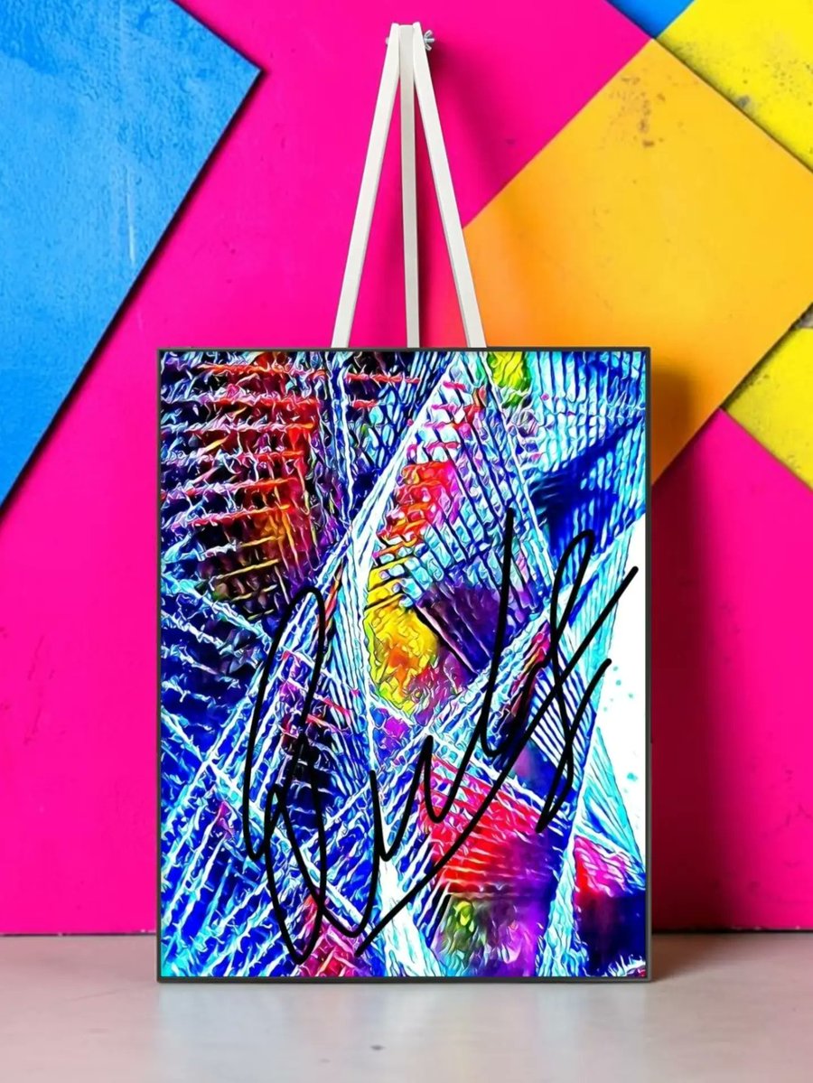 ShelaBeadyrd's tweet photo. The fusion of geometry, handcrafted art, and digital art: a segment transformed into a unique digital artwork. https://t.co/tIpfgXTyMs