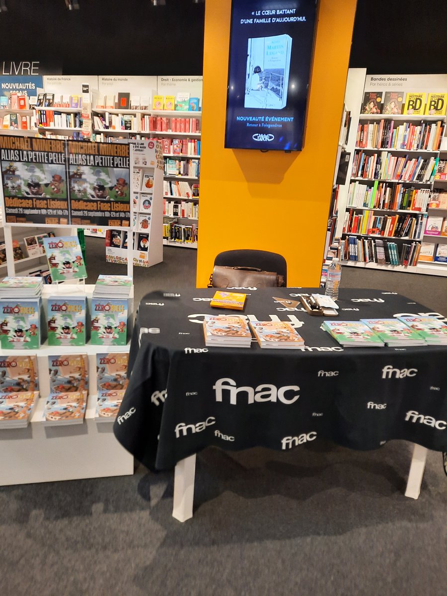 LaPetitePelle's tweet photo. C'est maintenant ! ✍️ #zeropiece #zeropiece2 #dédicaces @Fnac @jungleeditions @piratesourcil https://t.co/ctn25pbbwg