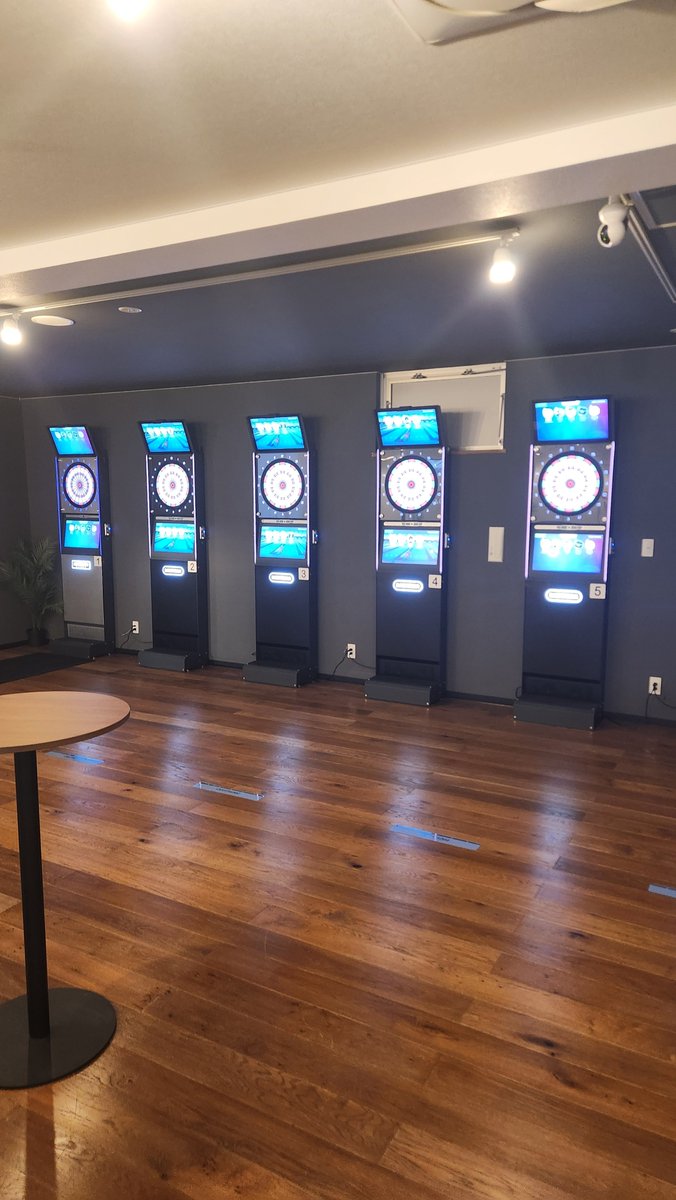 t1reur's tweet photo. 北24条にオープンする
DARTS SPACE S のプレオープン来てみた

めっちゃ広い、スティールも投げれる！ https://t.co/L5lqw9iJMQ
