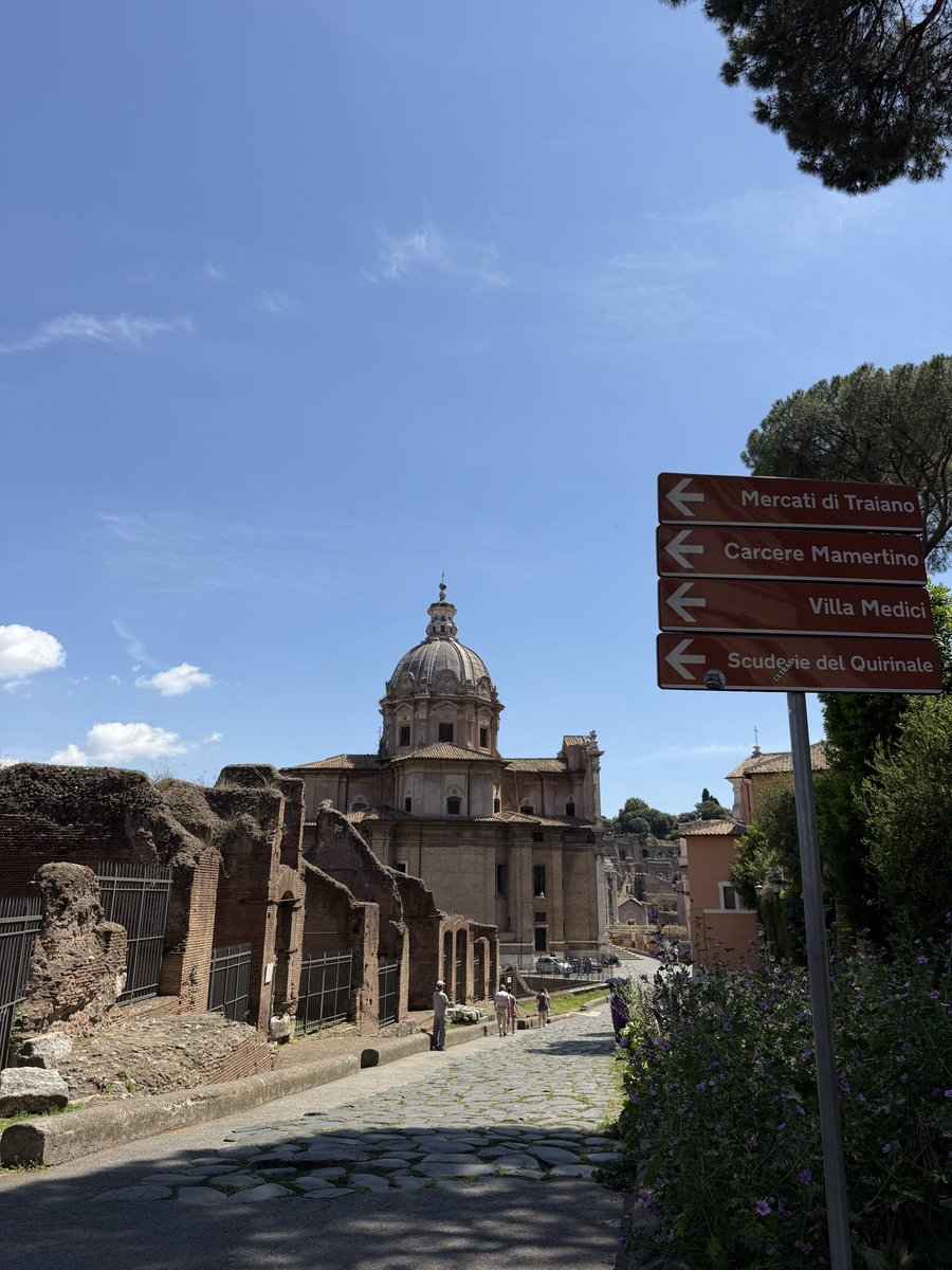 h3ihjx's tweet photo. イタリア🇮🇹
memories

感動‼️
歩くたび、歴史に出会えた！

＃イタリア🇮🇹
 #ローマ https://t.co/EHdGAppNdl